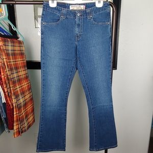 👖 Levi’s 525 Nouveau Low Bootcut Jeans Women’s 8M Medium Wash Denim